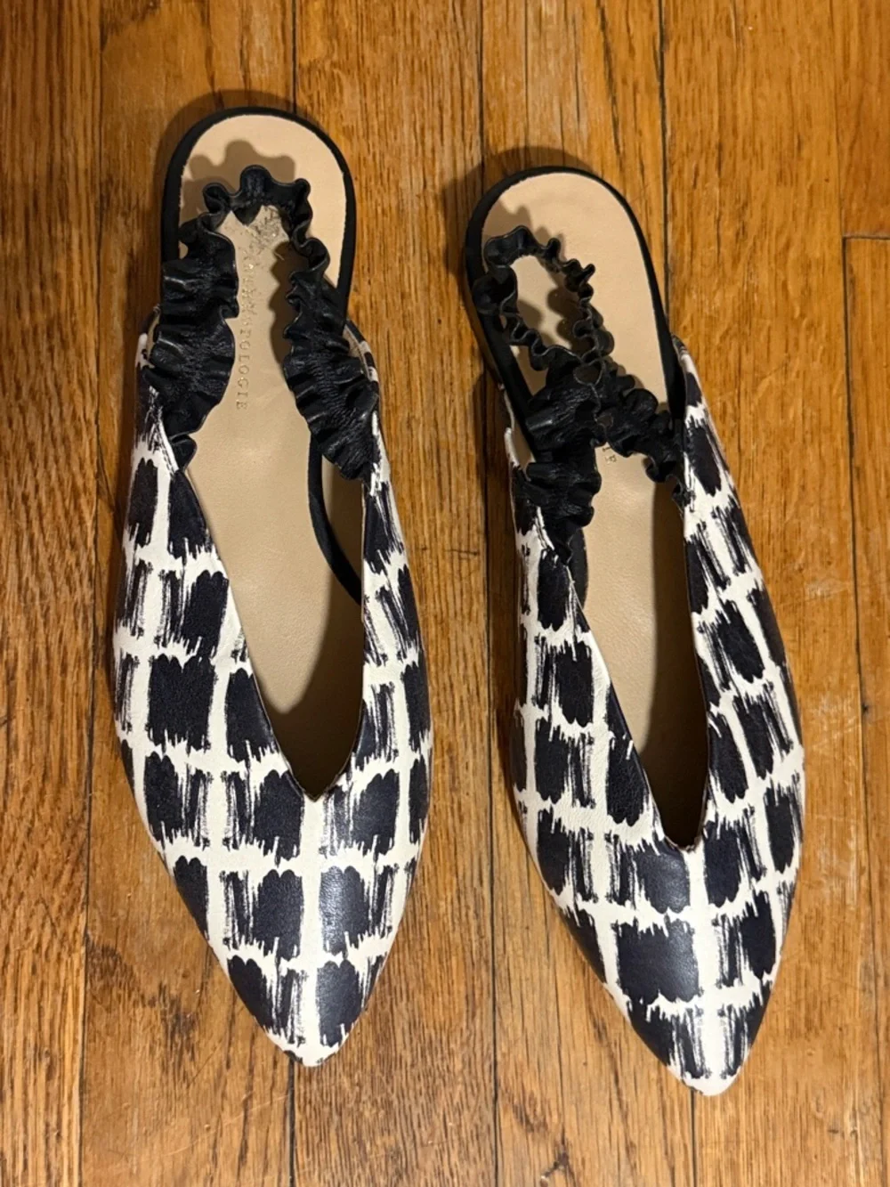 Anthropologie Jemma Ruffled Slingback Flats spot black white print like new 39